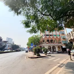 Duy nhất 1 căn ! chỉ nhỉnh 3 tỷ nhà c4 Nguyễn Văn Cừ, oto gần, sổ đỏ cất két.