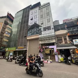 Bán nhà phố Hoàng Cầu, Đống Đa 68m, 8 tầng, mt 4.5m. Giá: 39.9 tỷ. LH: 0937158386