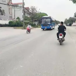 Cần tiền bán gấp lô đất cạnh trường Đại học Quốc Gia Hà Nội, gần đường QL21 mở rộng 80m