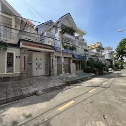 Nhà mặt tiền biệt thự KDC Gia Hòa ngang 8m bề thế Tặng nội thất - 0931172218