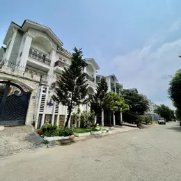 Nhà Đặng Thùy Trâm P.13 Bình Thạnh – DT 5x20 – 3 tầng – giá 13.x tỷ