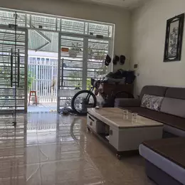 BÁN NHÀ TUYẾN 2 LÊ THÁNH TÔNG – ~100M² – Ô TÔ VÀO SÂN – GIÁ 100TR/M²