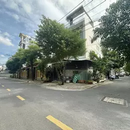 Góc 2 MT 496/ Dương Quảng Hàm, P6. DT 116m2 (5,2x23m). Hẻm rộng 12m Giá 14,5 tỷ (TL)