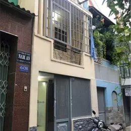 cho thuê nhà số 414/28 CMT8, P11, Q3 (hẻm thông 3m đối diện chợ Hòa Hưng cách 40m).
