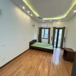 BÁN NHÀ KINH DOANH TRẦN CUNG 32m2 5 TẦNG MT 3,6m 9,4 TỶ