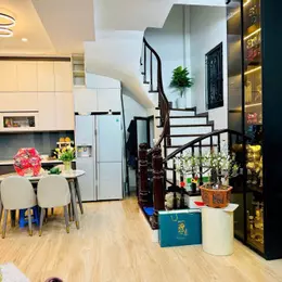 Lô góc 3 thoáng nhà trung tâm Ngọc Lâm nội thất sịn chỉ 8đ