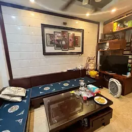 hoàng hoa thám 27m x5 tầng 6,3 tỷ cách bãi gủi ô tô 50m,ngõ thông thoáng