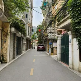 Bán nhà phố Lạc Long Quân, Tây Hồ, dân xây, gần ô tô tránh, thoáng sáng, 40m, 11 tỷ