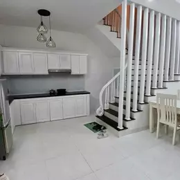 BÁN GẤP NHÀ Hai Bà Trưng Đại La- 25m2*4T - 6,5 tỷ - NGÕ THÔNG-1 BƯỚC RA MẶT PHỐ
