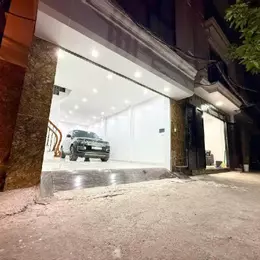 Bán nhà ngũ nhạc 6 tầng thang máy long lanh ô tô tránh vào nhà sát phố hoàng mai