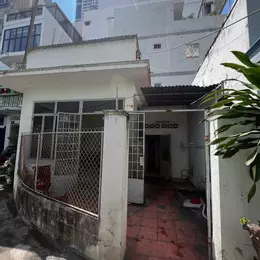 Nhà Trung Tâm Phố Tây Nha Trang Góc 2 Mặt Thoáng Gần Biển Nha Trang