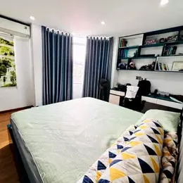 Nguyễn khang 32m x5 tầng giá 8,2 tỷ - lô góc,ngõ ba gác tránh,40m ra phố