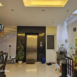 Bán nhà đẹp ĐẶng Vũ Hỷ- Dân Xây-Phân Lô- Vỉa Hè oto tránh 90m 5 tầng mặt tiền rộng 19 tỷ