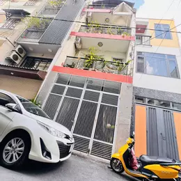 BÁN NHÀ 5 TẦNG MỚI - MẶT TIỀN XE HƠI ĐẬU CỬA Đ.NGUYỄN THIỆN THUẬT, QUẬN 3- KHU VIP PHÂN LÔ BÀN CỜ