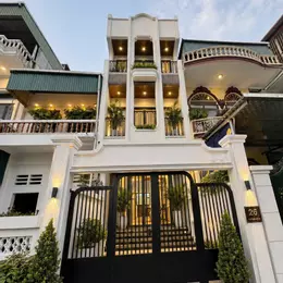🔥 Bán nhà Phân lô - Đức Giang- 72m² – MT 4.2m – view hồ – ô tô vào nhà – giá: 15.5 tỷ