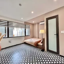 Nhà dòng tiền 80tr/tháng, phố Hào Nam, 54m2,xây 5 tầng, 12 phòng kk, chỉ 14.1 tỷ, Đống Đa