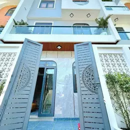 Ram màu rất đẹp và sang.thiết kế hiện đại . Tiện ít xung quanh tuyệt vời ông mặt trời.