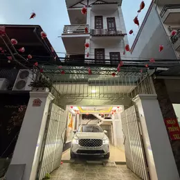 BÁN NHÀ 4 TẦNG MẶT ĐƯỜNG THƯ TRUNG – LÔ GÓC – Ô TÔ ĐỖ TRONG NHÀ – GIÁ 5,5 TỶ