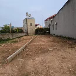 Chỉ 2 tỷ có 180m2 đất full thổ cư.
Đất có sổ ,đối diện công viên, gần trường , chợ,