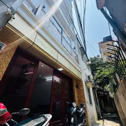 NHÀ ĐẸP  XÂY MỚI CỨNG- FULL NỘI THẤT ĐẸP LONG LANH-6 TẦNG THANG MÁY ÊM RU -KHÁCH CHỈ VIỆC SÁCH