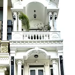 CẦN BÁN GẤP NHÀ - TRUNG TÂM ĐỐNG ĐA - GẦN PHỐ - NHÀ ĐẸP Ở NGAY