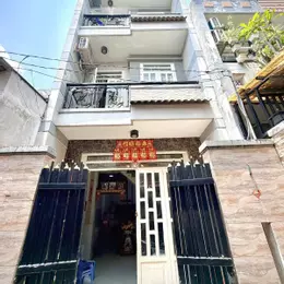 LÊ VĂN QUỚI HIẾM CÓ NHÀ 40M2 4 TẦNG 4PN 3WC SÂN THƯỢNG SHR NHỈNH 4 TỶ