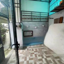 BÁN NHÀ 2 tầng HẺM Ô TÔ NGÔ ĐẾN NGAY CHỞ SƠN THUỶ VĨNH PHƯỚC