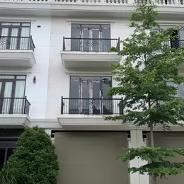 CẦN BÁN CĂN LK VIIEW CÔNG VIÊN 3 TẦNG 1 TUM 85.5M2 X4.5 TỶ KHU ĐÔ THỊ AN PHÚ- SƠN LA.