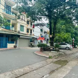 Hiếm, bay nhanh 100tr 1m đất Việt Hưng, ngõ rộng, 15m ra oto tránh, tiện ích ngập tràn