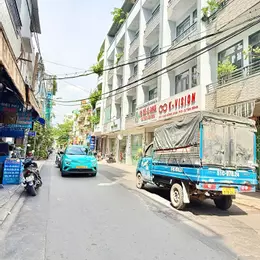 Nhà Đồng Xoài gần chợ Hoàng Hoa Thám, kết nối T3