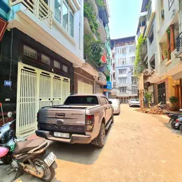 Bán nhà phố Chùa Láng, Đống Đa 56m, 5 tầng, mt 5m. Giá: 27 tỷ. LH: 0937158386