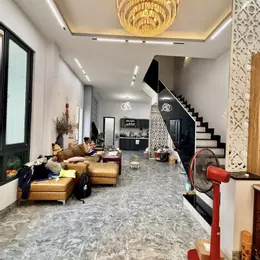 Bán nhà mặt phố 3 tầng, đường số 38, Hiệp Bình Chánh, Thủ Đức, TP HCM. DT - 70m2. Giá  8.4 tỷ