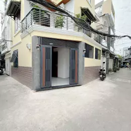 🔥 NHÀ GÓC 2 MẶT TIỀN – VỊ TRÍ CỰC ĐẸP NGAY TRUNG TÂM QUẬN 7 🔥