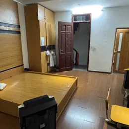 Giảm gần nửa tỷ cần bán nhà giáp nhị 5 tầng long lanh VF3 đỗ cửa hoàng mai