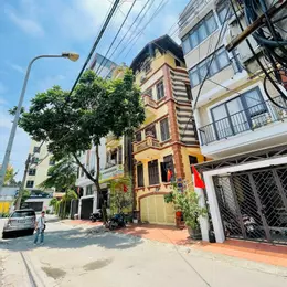 BÁN TOÀ BUILDING PHÂN LÔ TRẦN QUỐC HOÀN - 100M2 - 7 TẦNG - VỈA HÈ Ô TÔ TRÁNH - 57,5 TỶ