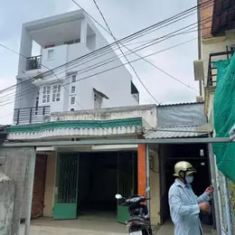 CẦN BÁN GẤP NHÀ HẺM 851 HUỲNH TẤN PHÁT – QUẬN 7