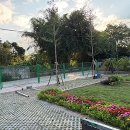 HÀNG MỚI THÔN 5 CHỢ HÒA LẠC – GẦN ĐHQG, VIEW HỒ CỰC THOÁNG