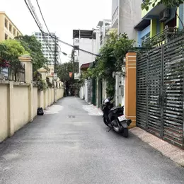 🏡 PHÂN LÔ HOÀNG QUỐC VIỆT - CẦU GIẤY - Ô TÔ VÀO NHÀ - THANG MÁY - 2 MẶT THOÁNG - MÓNG CHỜ 8 TẦNG