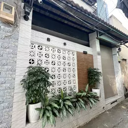 Nhà 2 tầng (6.4x9.8m) sát đường Phạm Thế Hiến P7Q8 . Giá: 4.9 tỷ