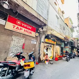 BÁN NHÀ 5 TẦNG MẶT TIỀN HẺM CHỢ KINH DOANH Đ.YERSIN, QUẬN 1- DT 4M*20,5M- GIÁ TRỊ KHAI THÁC DÒNG