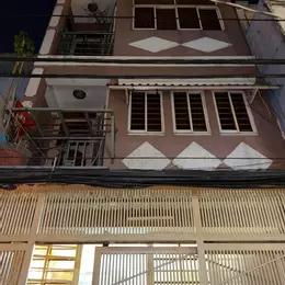 MẶT TIỀN VÍP - SÁT QUẬN 1 -  KINH DOANH ĐA NGÀNH  - MẶT TIỀN 1 MẶT HẺM ÔTÔ.