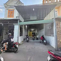 Nhà mặt tiền gần vòng xoay An Phú - Vị trí vàng kinh doanh - Giá chỉ 2,95 tỷ - Khu vực sầm uất