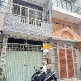 CHỈ 8 TỶ - CHÍNH CHỦ CHƯA QUA ĐẦU TƯ MẶT TIỀN XE HƠI ĐẬU CỬA ĐƯỜNG SỐ NGAY NHÀ THI ĐẤU TDTT TÂN