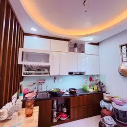 BÁT KHỐI – Ô TÔ ĐỖ CỬA – FULL NỘI THẤT – 2 THOÁNG