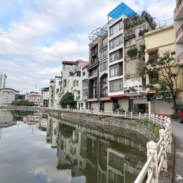 BÁN NHÀ BỒ ĐỀ 60M2- 7 TẦNG MẶT HỒ- 6 SAO- HƠN 40 TỶ
