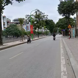 Hàng hiếm mặt đường Hồng Tiến - Long Biên.
