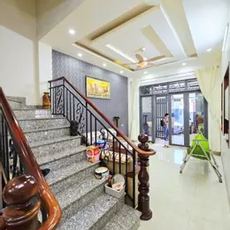 Bán nhà mặt phố đường 827, Phường Phú Hữu,  Q.9, Thủ Đức, TP HCM. DT  64m2, 4 tầng, SHR. Giá -