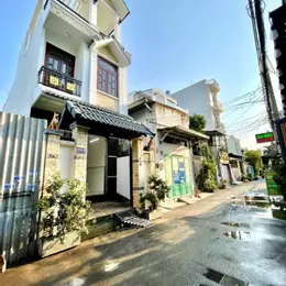 Bán nhà đường Hiệp Bình, Hiêhp Bình Chánh. Thủ Đức. DT 72m2, 3 tầng, SHR. Giá 8.2 tỷ,