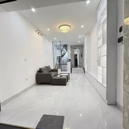 💥💥 HIẾM !!! NHÀ MỚI ĐẸP Ở NGAY-THANG MÁY NHẬP KHẨU -NGÕ THÔNG THOÁNG BA GÁC TRÁNH-BA BƯỚC CHÂN