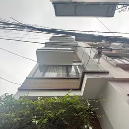 Nhà thật - Phố trạm, Long Biên  6.3 tỷ 30M - Nhà mới sổ đỏ